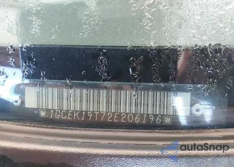 2002 Chevrolet Silverado 1500 Lt from USA, damaged, VIN 1GCEK19T72E206196